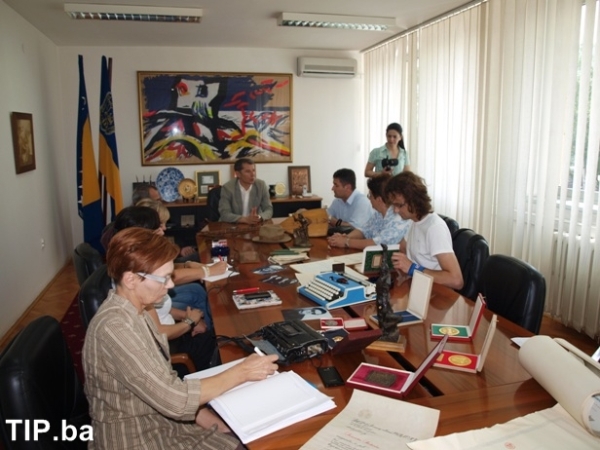 Rukopisi Derviša Sušića predati Arhivu TK