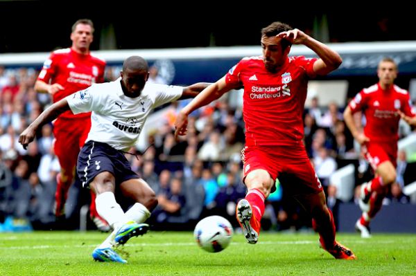 Jermain Defoe postiže drugi gol za Tottenham; foto: Getty Images