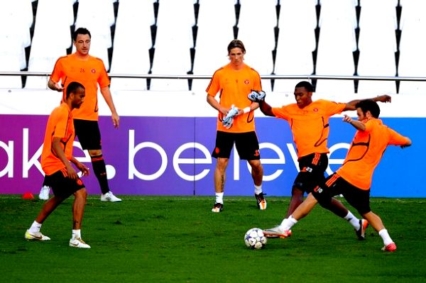 Jučerašnji trening Chelseaja na Mestalli; foto: Getty Images