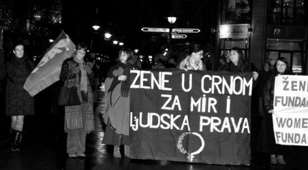 žene-u-crnom