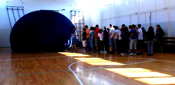 Trebinjsko Astronomsko društvo prošle godine dobilo je dva teleskopa od Ambasade Rusije; foto: SRNA