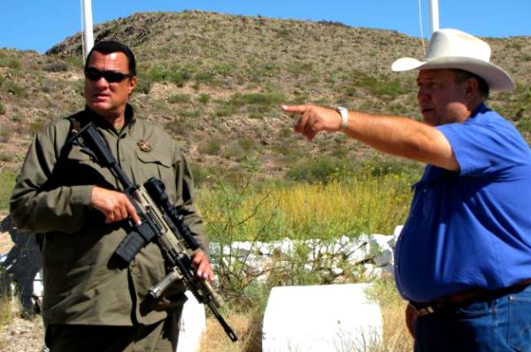 Steven Seagal na novom radnom mjestu; foto: Splash