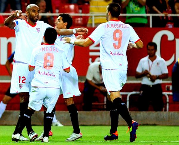  Sevilla je na Ramon Sanchez Pizjuan stadionu ugostila Sporting iz Gijona i otpravila ga kući s dva gola u mreži; foto: Getty Images