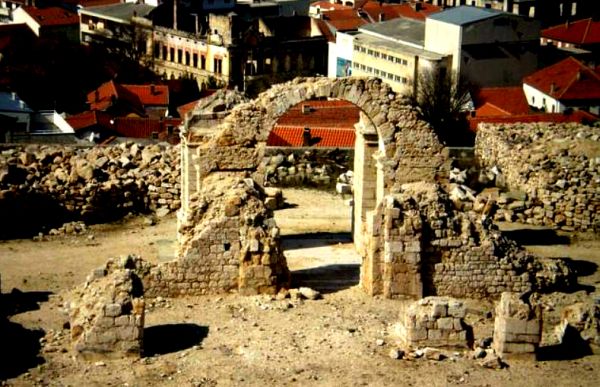 Ruševine Sabornog hrama Svete Trojice u Mostaru; foto: Slobodnaevropa.org