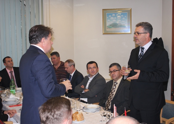 Predsjednik Vlade Federacije BiH Nermin Nikšić i ministri posjetili HT Eronet