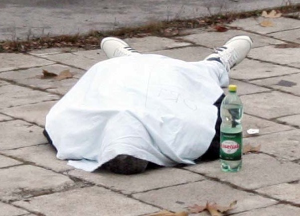 Čovjek preminuo na ulici, FOTO: DEPO
