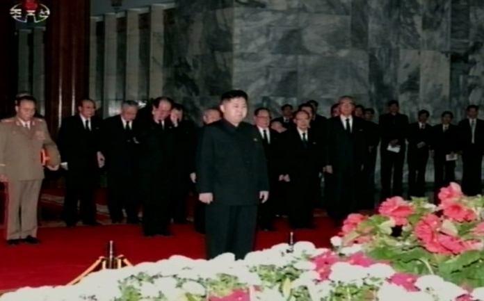Beživotno tijelo Kim Jong-ila izloženo danas u staklenom lijesu u mauzoleju Kumsusan