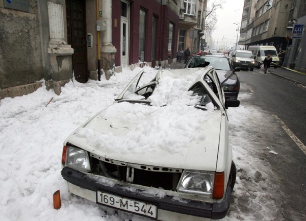 ul valtera perića snijeg auto