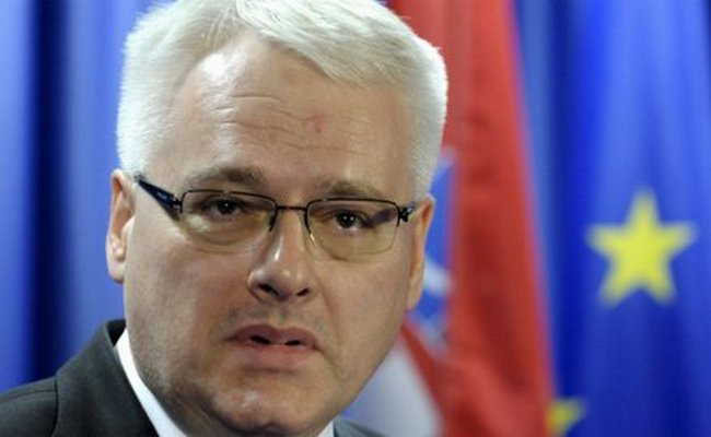 Ivo Josipović: Doći ću u Beograd ako se Tomislav Nikolić odrekne četništva