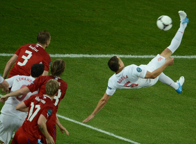 Na poluvremenu utakmica grupe A Grčka povela Rusiju sa 1:0, Poljska i Češka bez golova