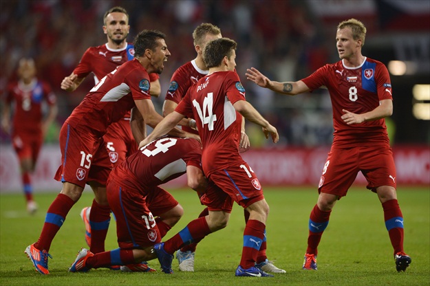 Grčka vodi Rusiju sa 1:0, Češka golom Jiračeka povela Poljsku