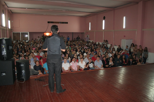 puna dvorana orasje