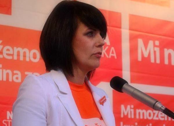 ajla sisic naslovna