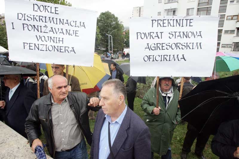 protest vojnih penzionera