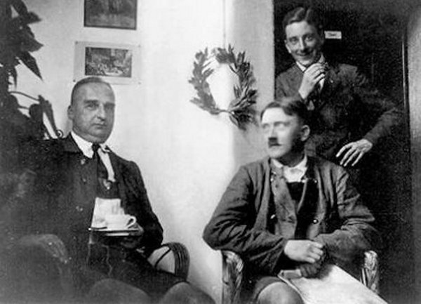 hitler moris