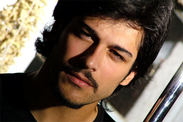 Burak Özçivit