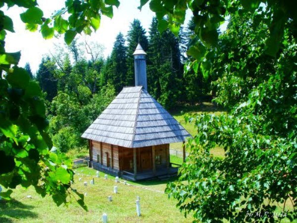 s vremenske linije_džamija u varešu