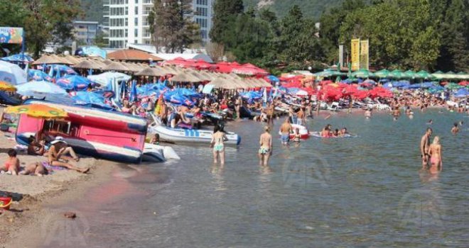 Restorani i smještaji poluprazni, ugostitelji u čudu: Da li je već propala sezona u susjedstvu?