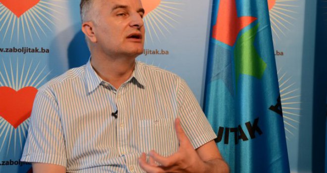 Lijanović: Predstavnici Vlade, Skupštine KS i članovi Predsjedništva BiH neka se prevoze javnim saobraćajem
