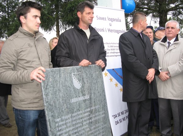 Bivši logoraši obilježili 21. godišnjicu raspuštanja logora Manjača/ Foto: AA