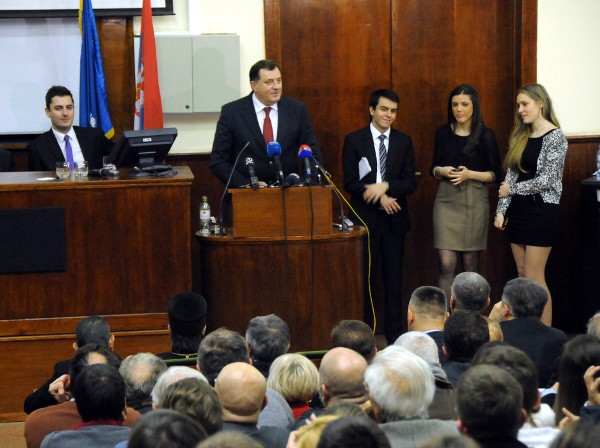 dodik govor pred studentima