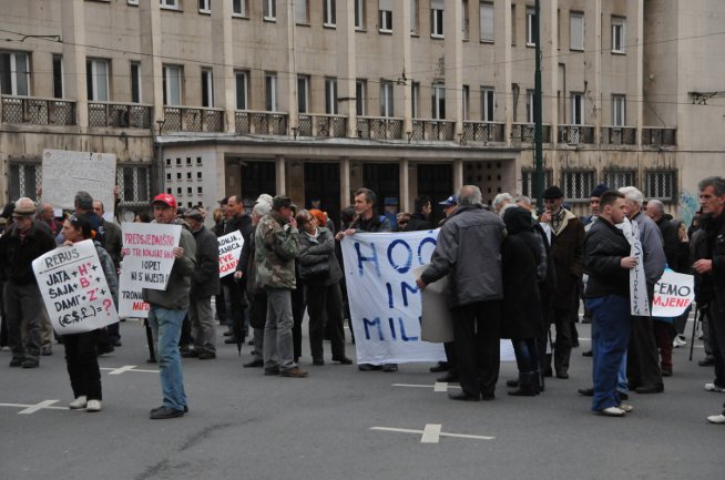 Protesti u Sarajevu - demonstranti blokirali raskrsnicu/ Foto: AA