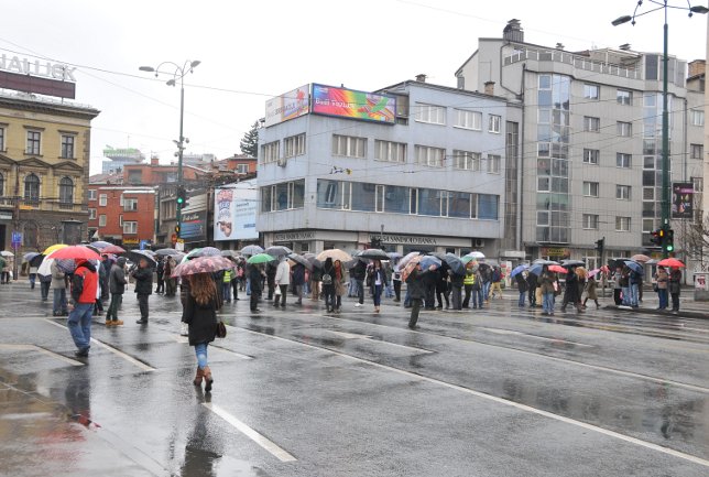 protesti u Sarajevu - kiša/ foto: AA