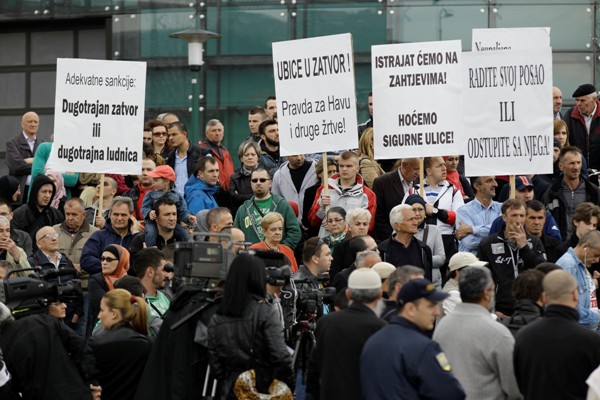 protesti u Nedžarićima/Foto: AA