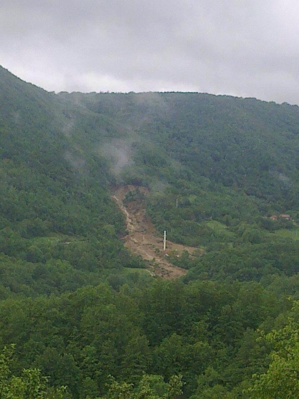 klizište - zatrpana džamija kod Vlasenice