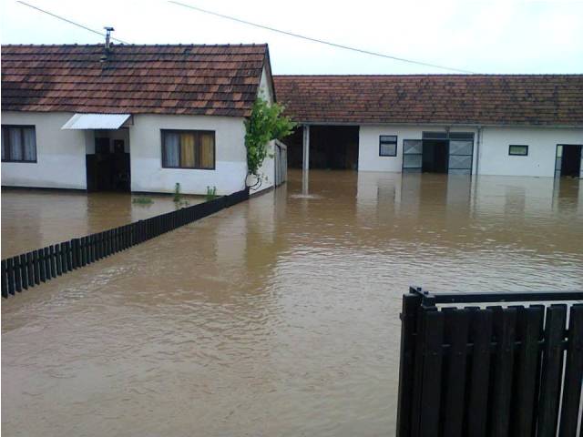Šamac pod vodom
