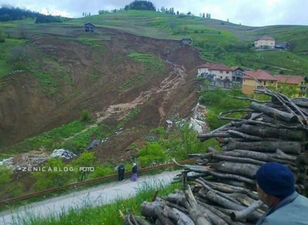 Klizište progutalo selo Šerići