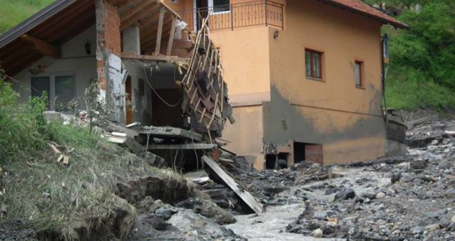 Pogledajte šta je ostalo od kuće u blizini Zenice nakon aktiviranja klizišta