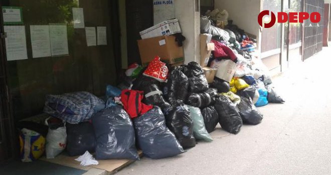 Slike prikazuju pogrešnu stranu priče:  Nemamo skladište za humanitarnu robu, zato je na ulici!