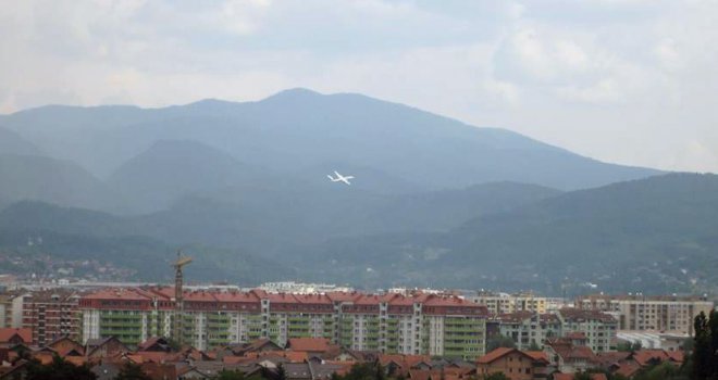 Hrvatski avion uplašio Saralije, nije mogao sletjeti na vrijeme