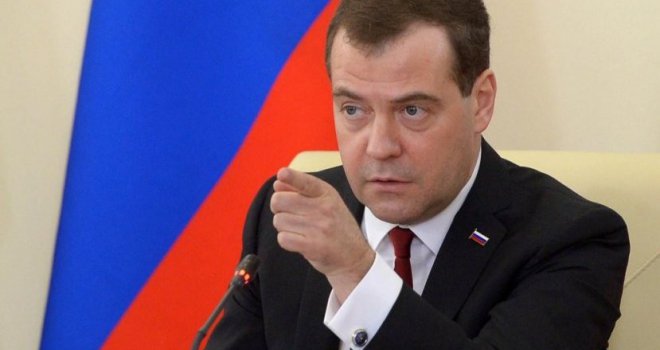 Medvedev prijeti svijetu: Čeka vas golema kriza, ratovi, izgladnjivanje...