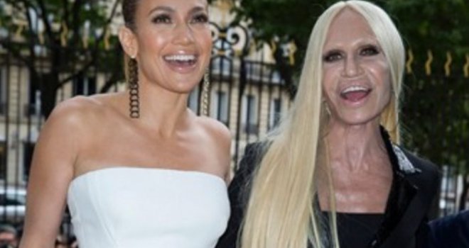 Lice Donatelle Versace sve više šokira