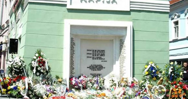 U Federaciji BiH Dan žalosti zbog godišnjice masakra na Tuzlanskoj kapiji
