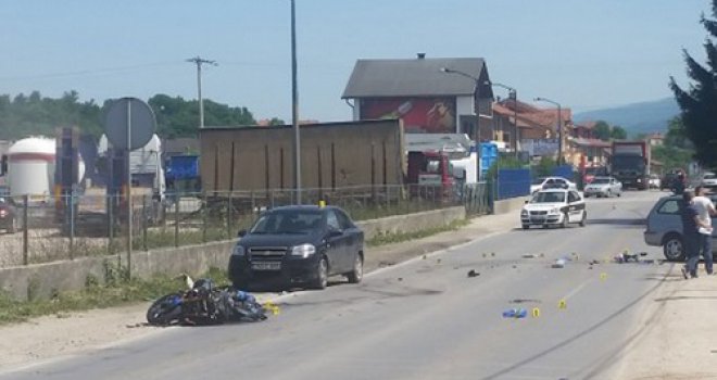 Stravična nesreća: Dvoje mrtvih u slijetanju motocikla