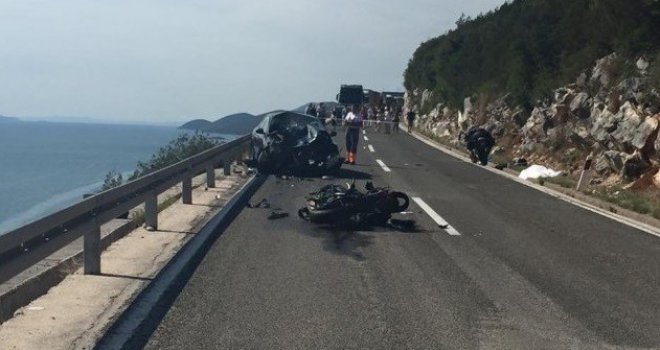 Stravičan udes kod Neuma: Poginuo motociklista, saobraćaj blokiran