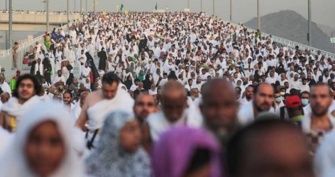 Katar optužuje Saudijsku Arabiju da ugrožava hadž: 'Rijad miješa politiku u jedan od pet islamskih temelja'