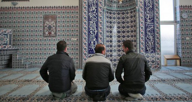 Francuska izglasala sporni zakon kojem se protive muslimanske organizacije: Poseban niz mjera tiče se porodice