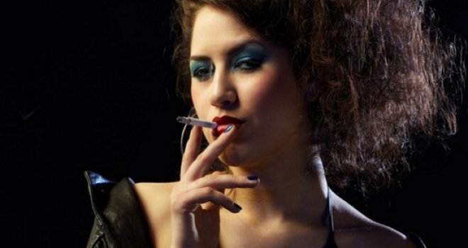 Pušači u karantin! U ex-jugoslavenskoj državi stupio na snagu rigorozan zakon o zabrani pušenja u zatvorenim prostorijama