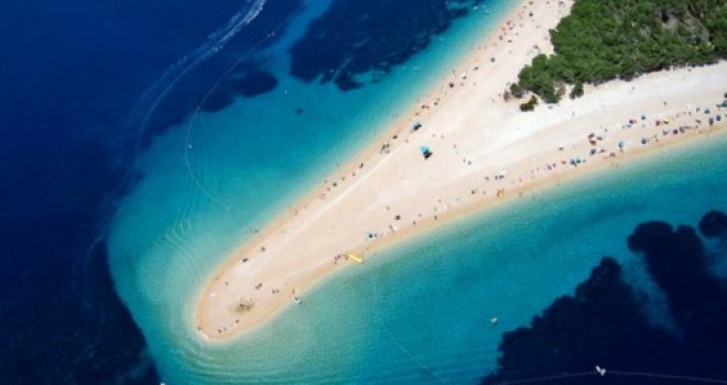 Najljepša plaža na Jadranu promijenila izgled: Udari vjetrova iskrivili biser hrvatskog turizma