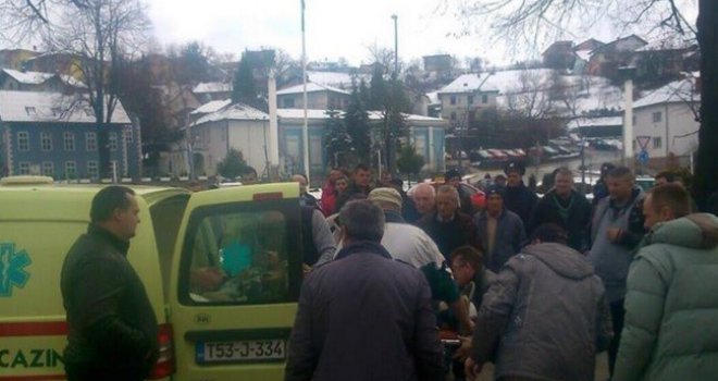 Strašno: Ratni vojni invalid se zapalio u centru Cazina