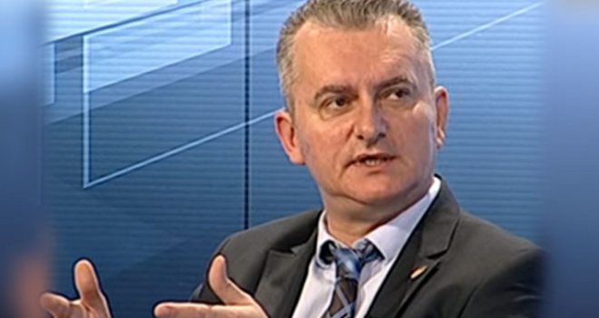 Facebook blokirao delegata u Domu naroda BiH: Cyber džihadlije me prijavile Zukerbergu!