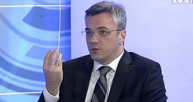 Tadić: Zmaj nerazumnosti gospodari po BiH, treba ga uhvatiti i baciti u bunar...