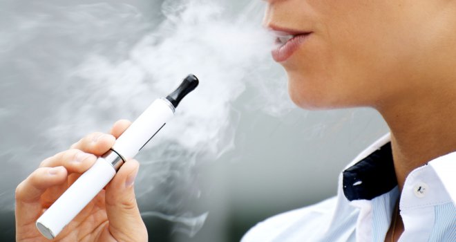 Ozbiljna prijetnja:  Električne cigarete povezane su s neizlječivom plućnom bolešću