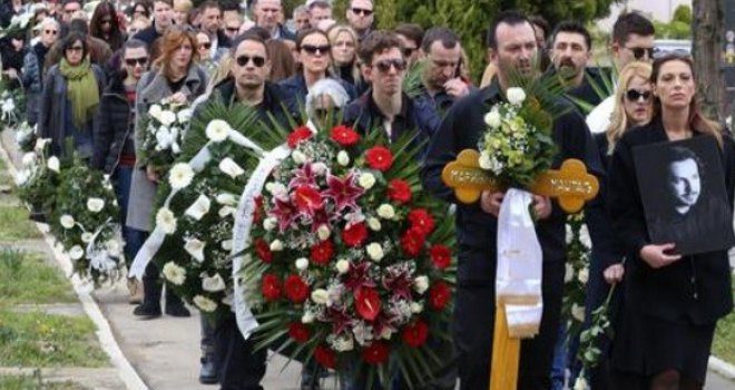 Tuga u Beogradu: Uz pjesmu 'Jedan dan života' Miše Kovača, sahranjen Marinko Madžgalj