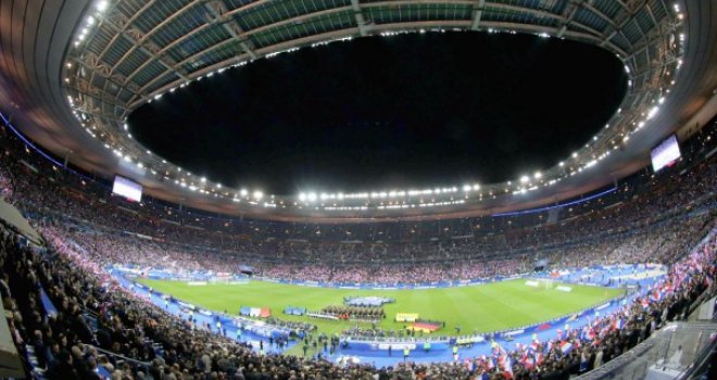 Osiguranje podbacilo u Parizu: Navijači unijeli svašta na stadion - šta bi tek unio bombaš samoubica?!
