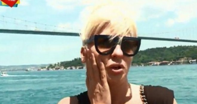 Stala na noge: Evo kako Jelena Karleuša izgleda poslije operacije tumora